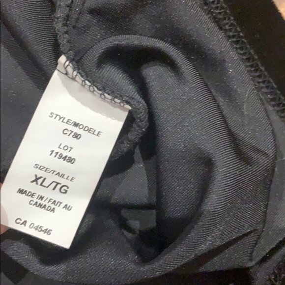 Velvety double v neck top - Picture 9 of 10